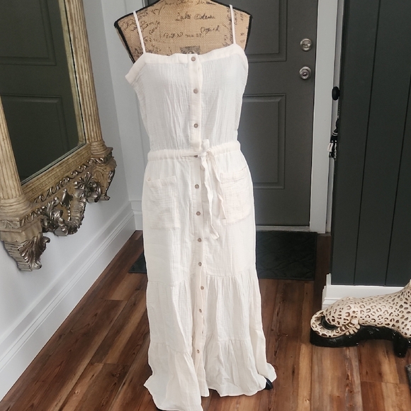 Promesa Maxi Dress - Picture 1 of 16